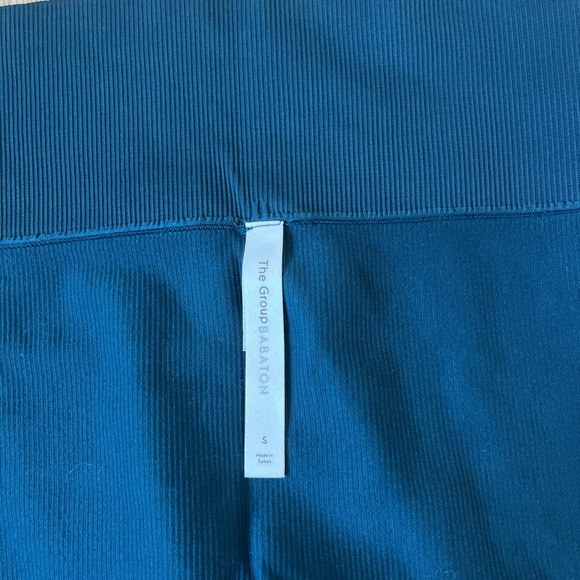 teal leggings from aritzia by babaton - Picture 3 of 3